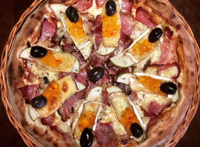 pizza copa lombo com brie pizzaria donna florinda