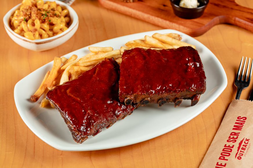 Outback traz supercombo de 2 Jr Ribs + 2 acompanhamentos por preço especial Junir Ribs for Two