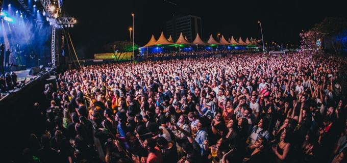 Grupo Só Pra Contrariar fará último show da Festa Julina de