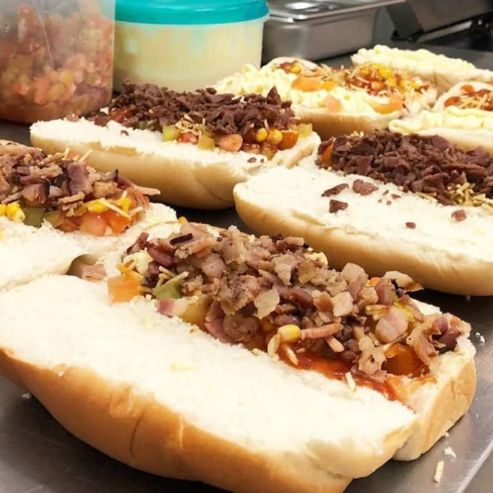 Com ou sem purê? Saiba onde comer um dogão caprichado em Sorocaba simpsons lanches