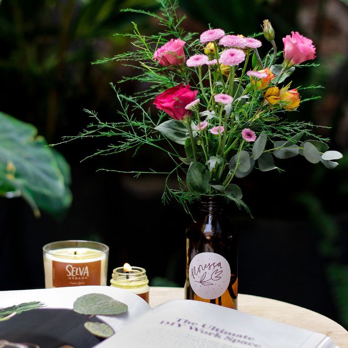 Ateliê Botânico Selva Urbana oferece novidades em flores, assinaturas mensais e mais opções garrafinha selva urbana