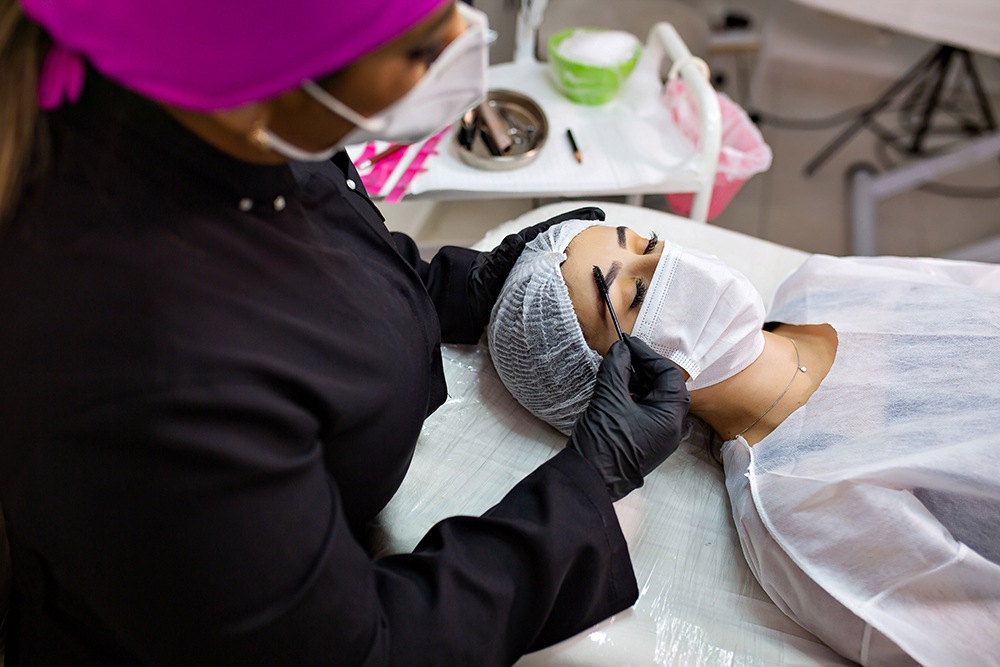 Laboratório das Sobrancelhas: focado em micropigmentação e design, novo espaço é inaugurado lab das sobrancelhas 1