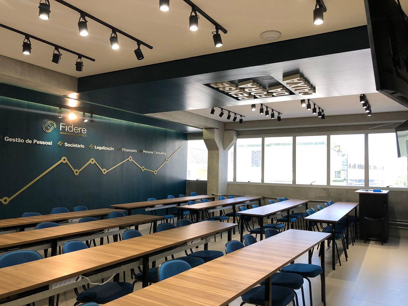 Vestibular presencial da Athon Ensino Superior oferece bolsas de até 100% para 2024 athon sala patrocinada 2