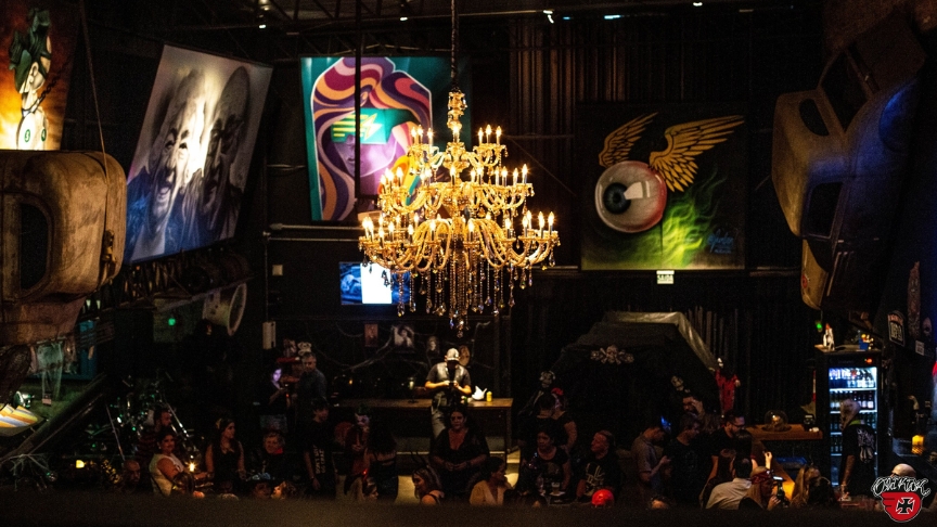 old kick kustom bar darkness fest